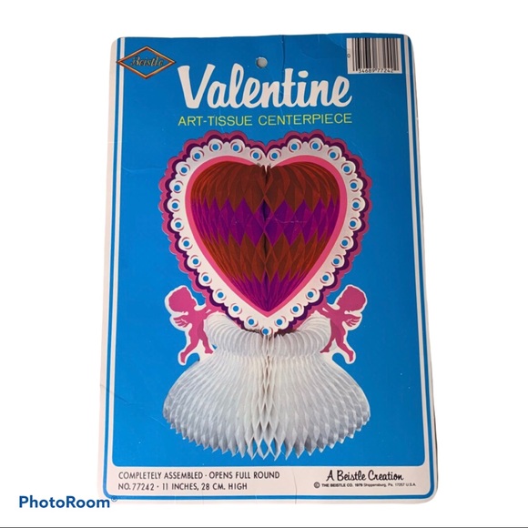 Vintage Valentine Tissue Honeycomb Centrepiece - Picture 2 of 4